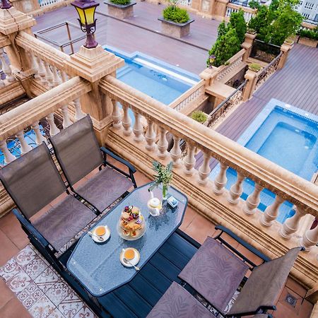 Anik Palace Hotel Phnom-Penh Buitenkant foto