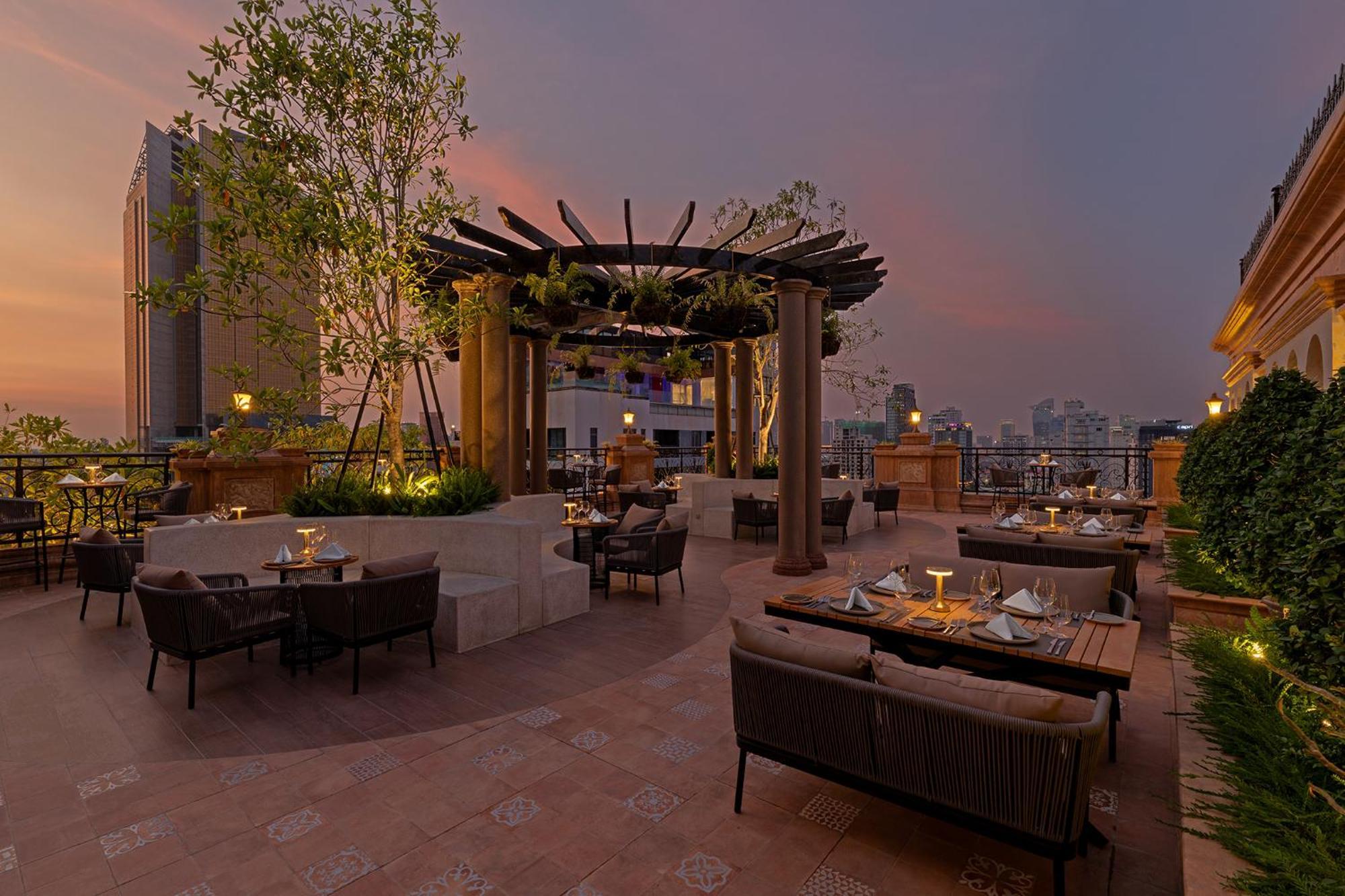 Anik Palace Hotel Phnom-Penh Buitenkant foto