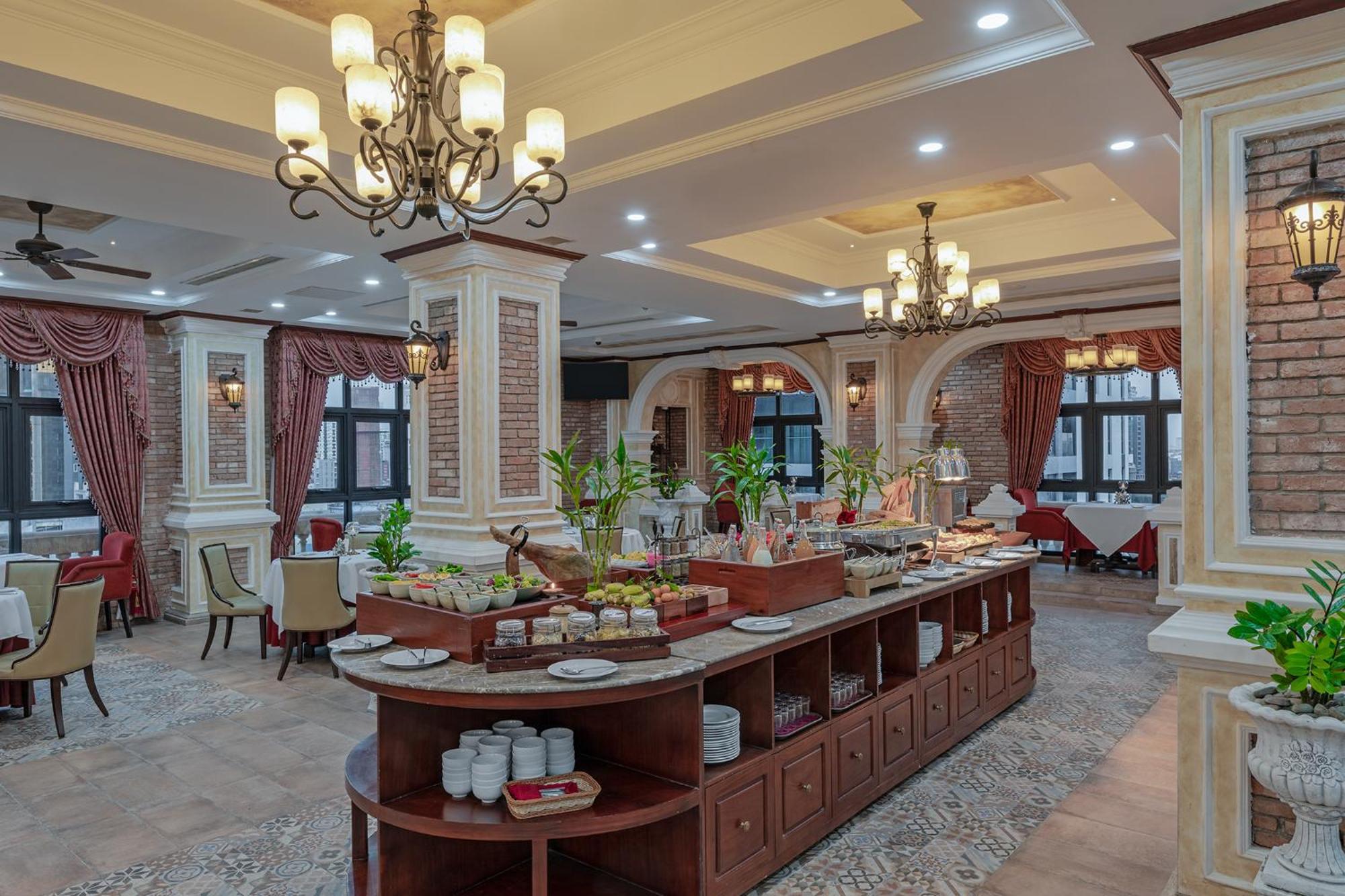 Anik Palace Hotel Phnom-Penh Buitenkant foto