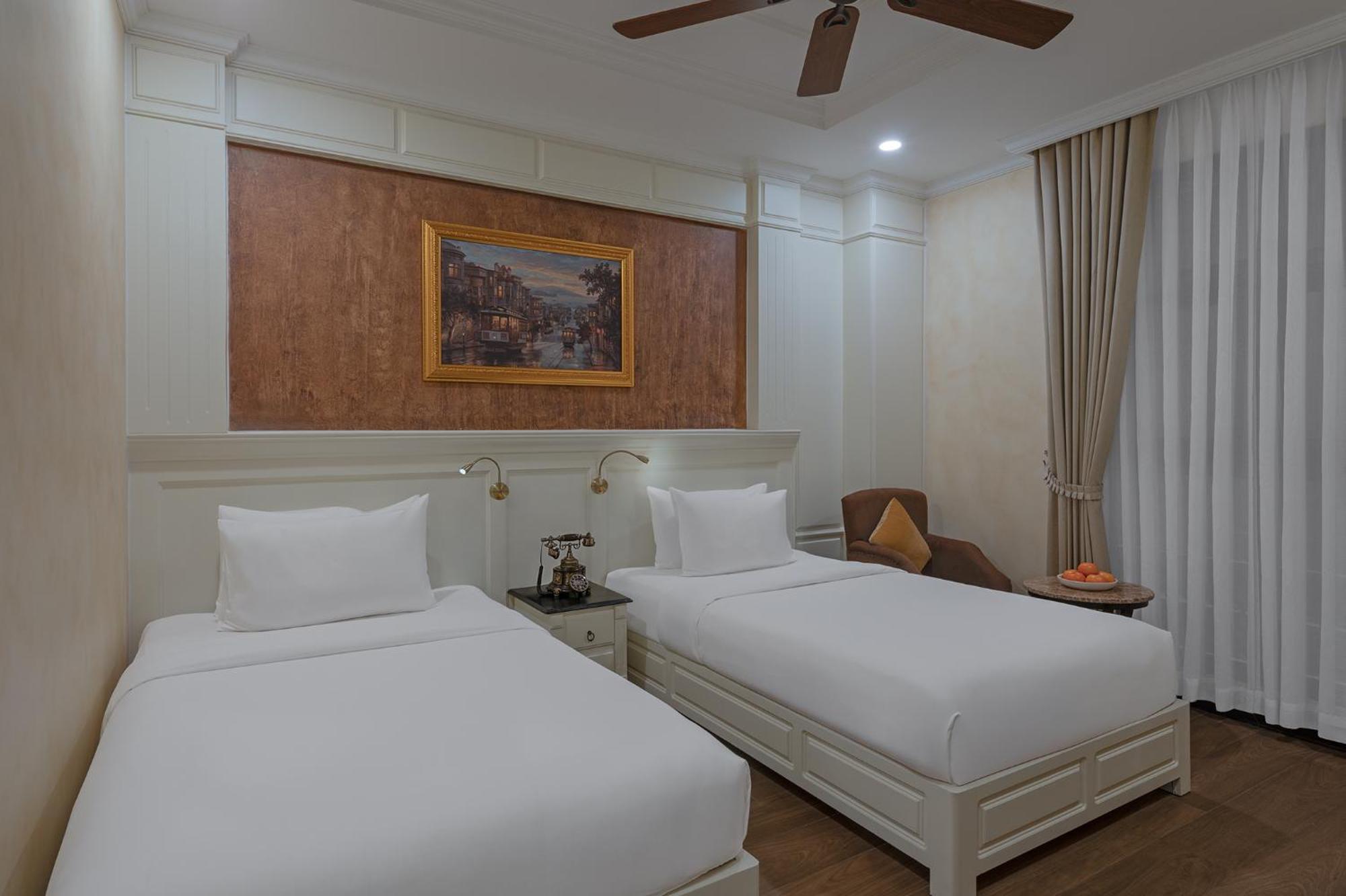 Anik Palace Hotel Phnom-Penh Buitenkant foto
