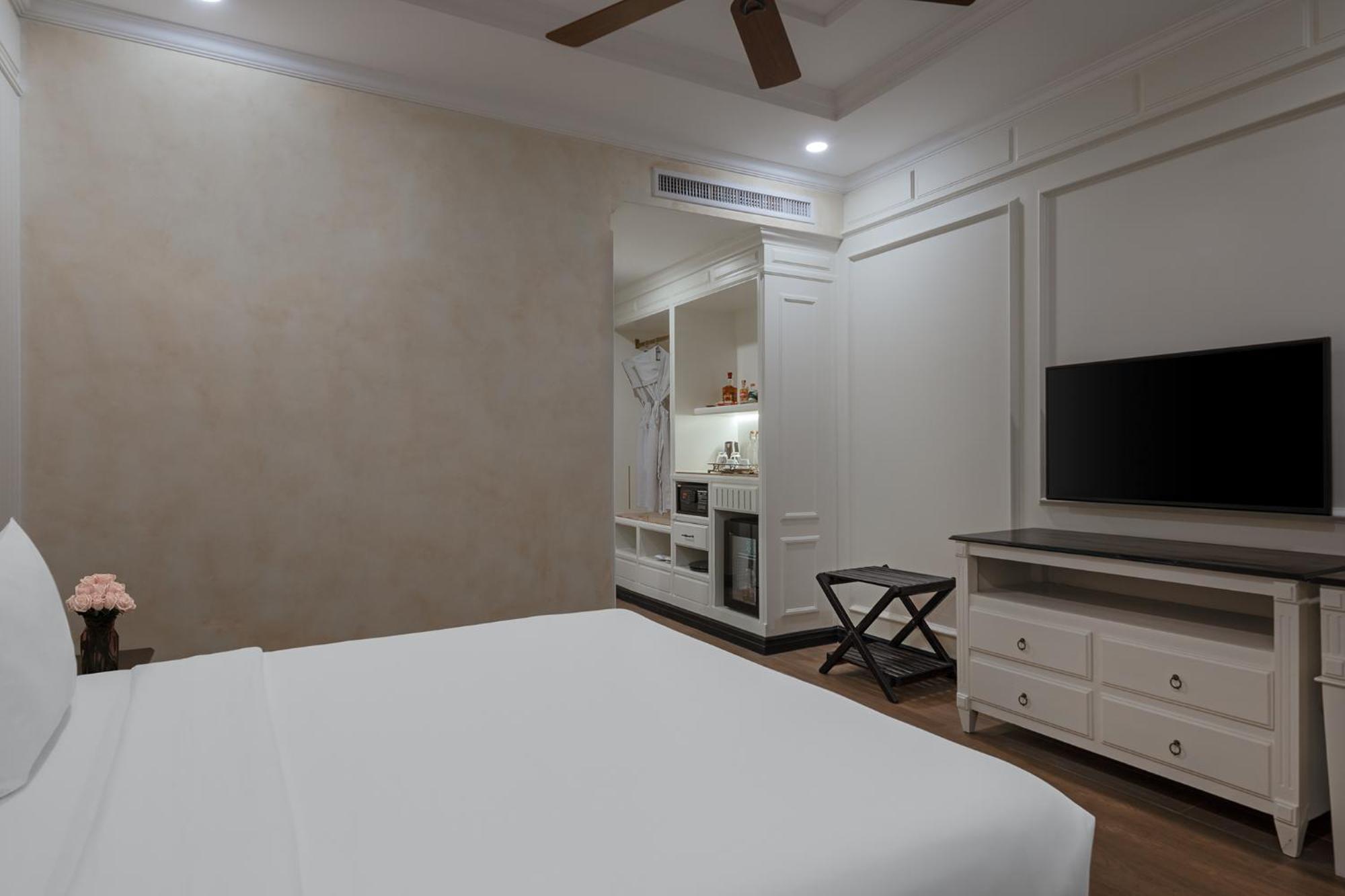 Anik Palace Hotel Phnom-Penh Buitenkant foto
