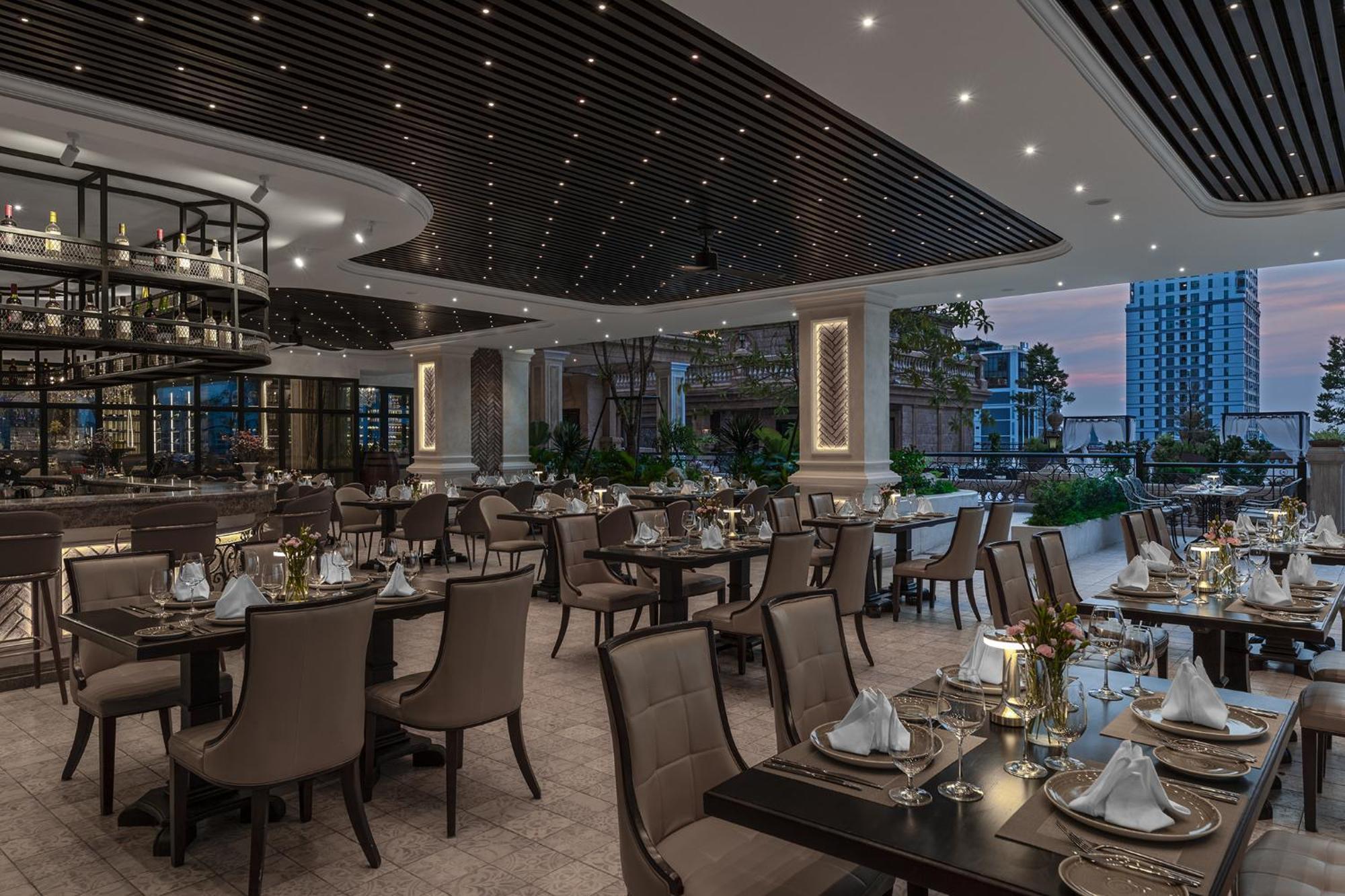 Anik Palace Hotel Phnom-Penh Buitenkant foto